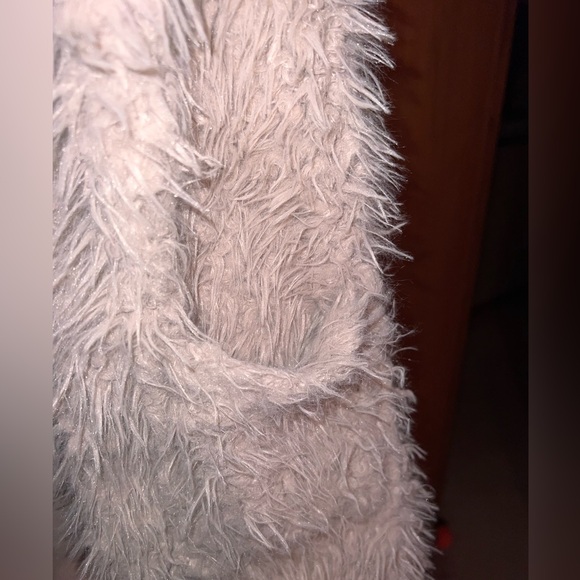 Furry Vest with Hood (lilac/grey) - Picture 6 of 7